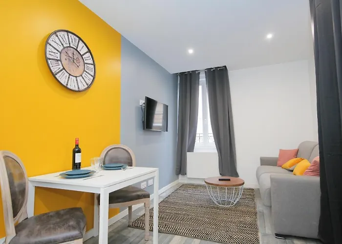 Les Poissons, T2 Hypercentre Chic Et Cosy, Wifi Par Sovalfi